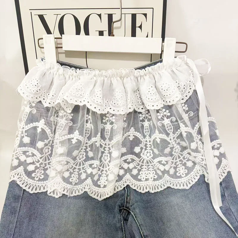 Koreanische Mode: Unregelmäßiger Damenrock mit Spitze, weißen Blumen und Mesh – Sommer-Halbrock mit dekorativem Saum für Jeans – Detail 4