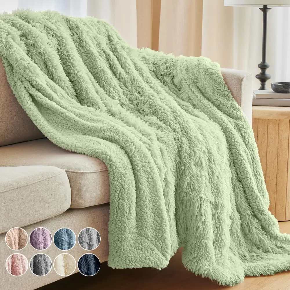 

The Connecticut Home Co Throw Blanket Soft Fluffy Room Decor, Cozy Warm Throws For Bed, Couch, Gifts For Women, Bedroom Cute