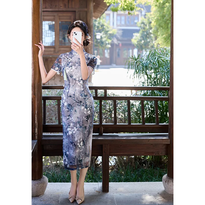 

Платье Ципао с короткими рукавами, улучшенное платье Cheongsam в стиле ретро с воротником-стойкой и восемью пуговицами для молодых девушек