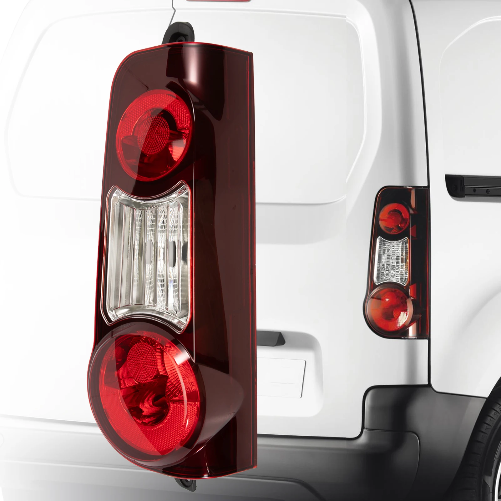 Lentille de feu arrière droit pour Peugeot Partner 2012-2019 9677205480