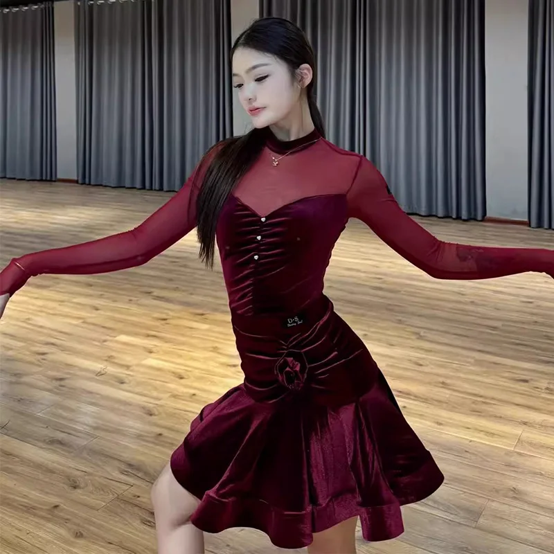 النبيذ الأحمر المخملية اللاتينية فستان رقص المرأة المنافسة فستان تشاتشا رومبا أداء الرقص الملابس الكبار ممارسة فستان DNV25305