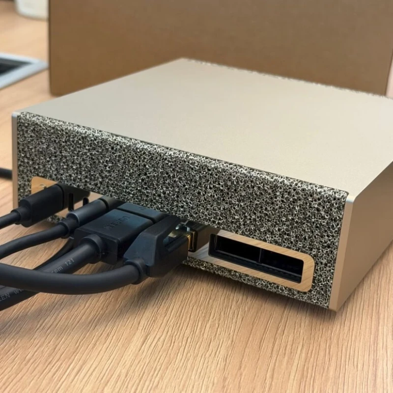 Desktop-grade Blackwell AI supercomputer