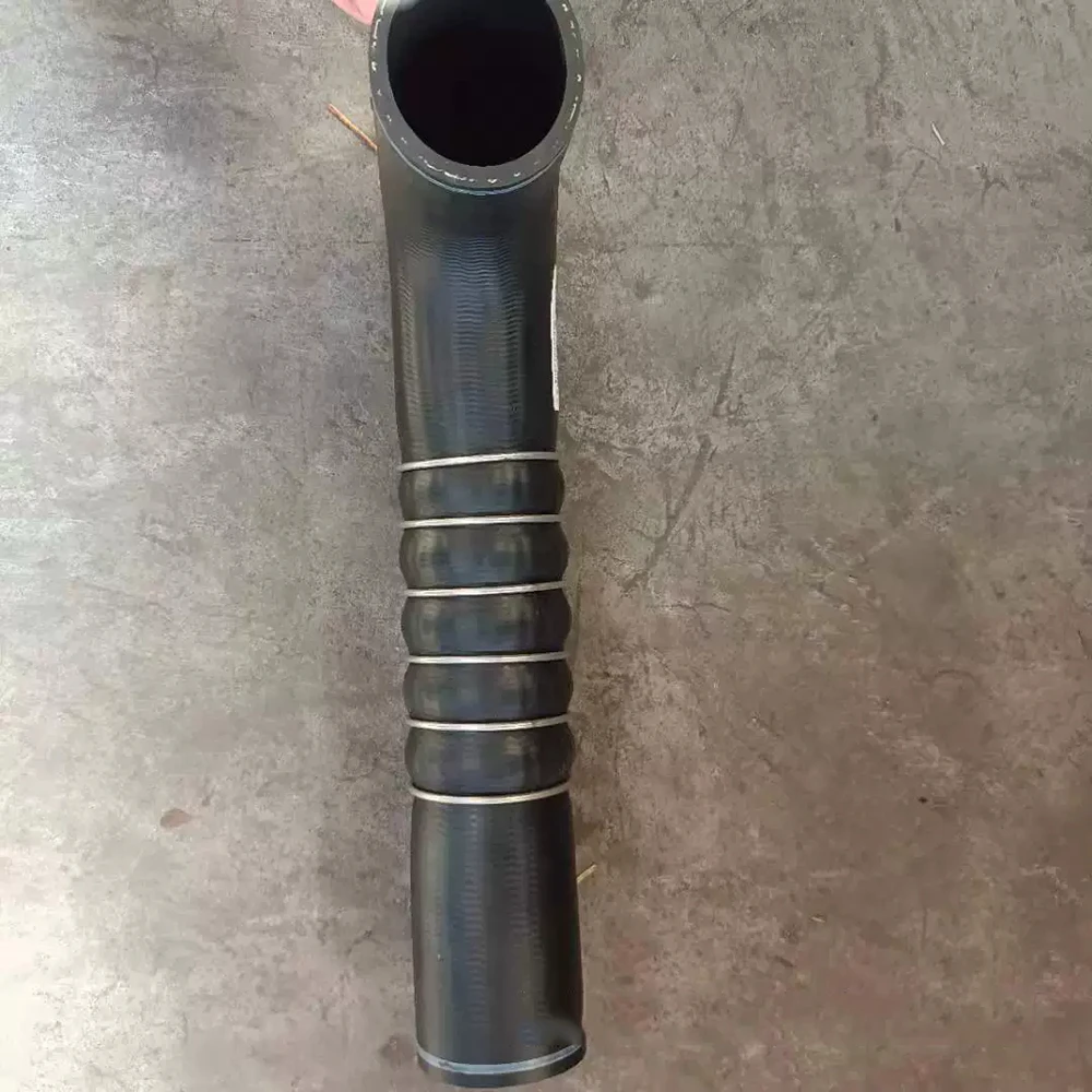 Truck Radiator Water Outlet Hose WG9719530238 for Sinotruk Howo Engine Parts Rubber hose