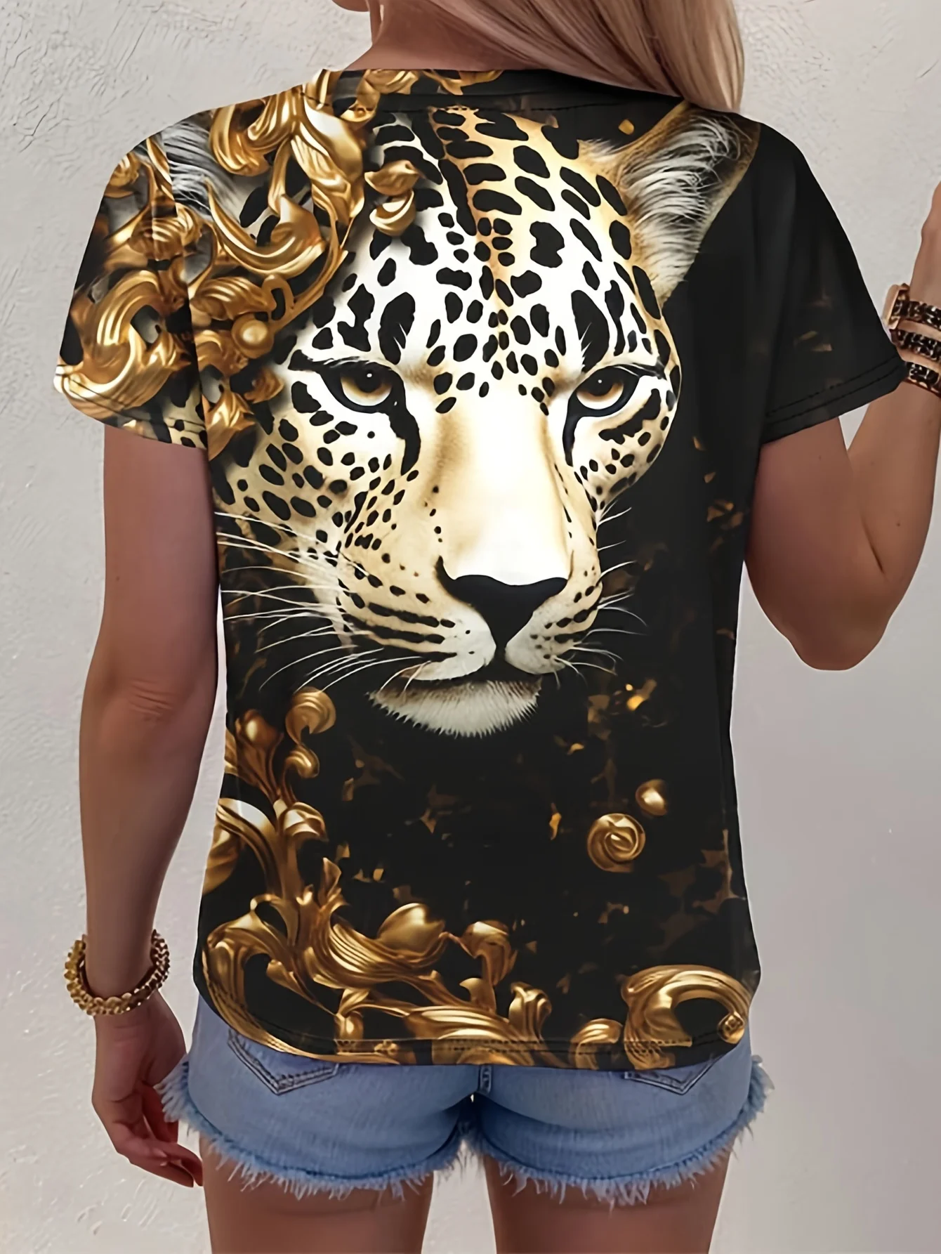 Women Crew Neck Short Sleeve T-shirt Black Base Golden Ornate Leopard Head Print Fashion Casual Streetwear Daily Top