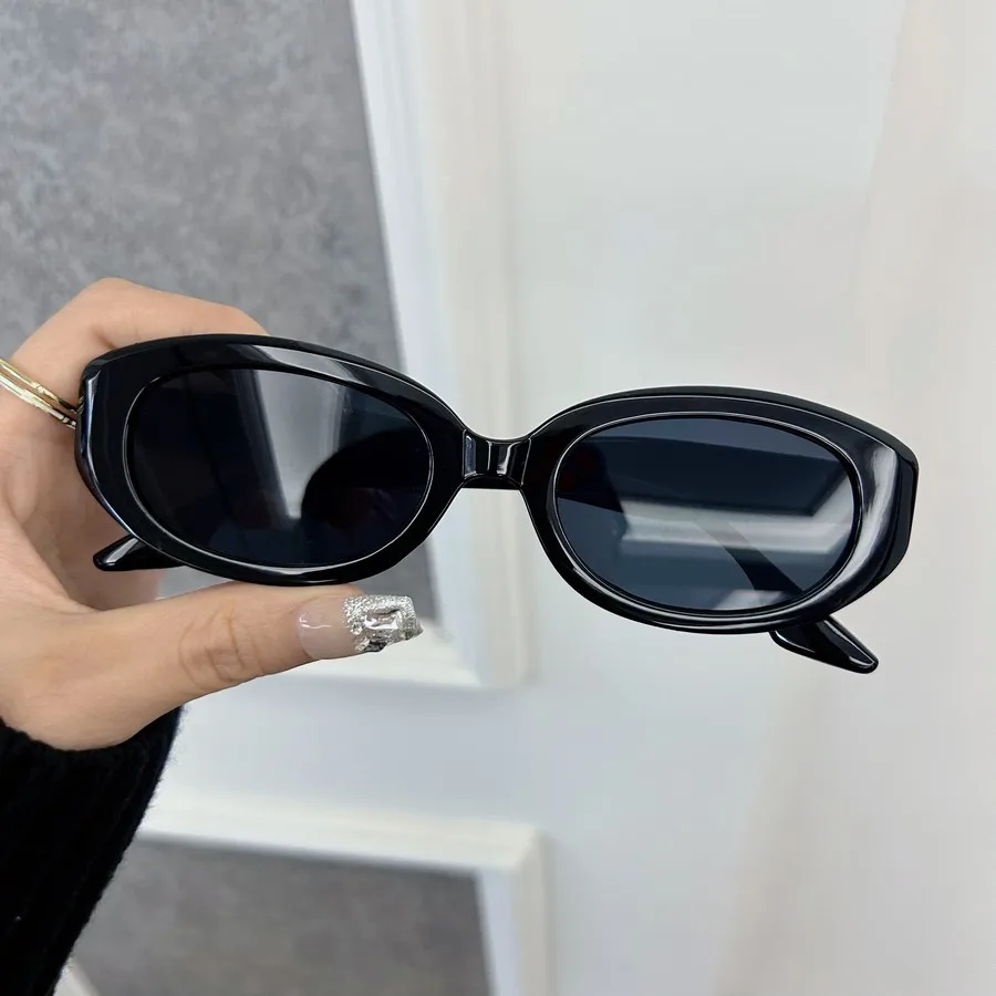 

Classic Fashion Glasses Women Menshoupai