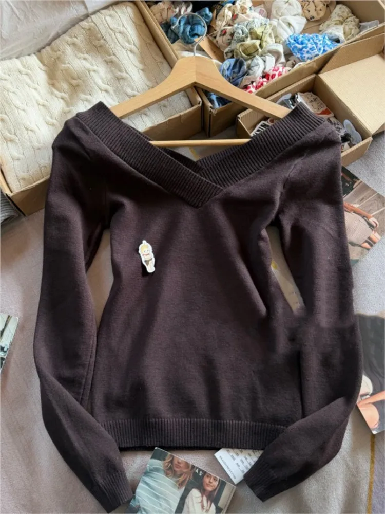 Camisetas de manga larga de punto Retro marrón para mujer, camisetas ajustadas de algodón simples y sexis con cuello en V, camisetas Vintage dulces que combinan con todo, jersey