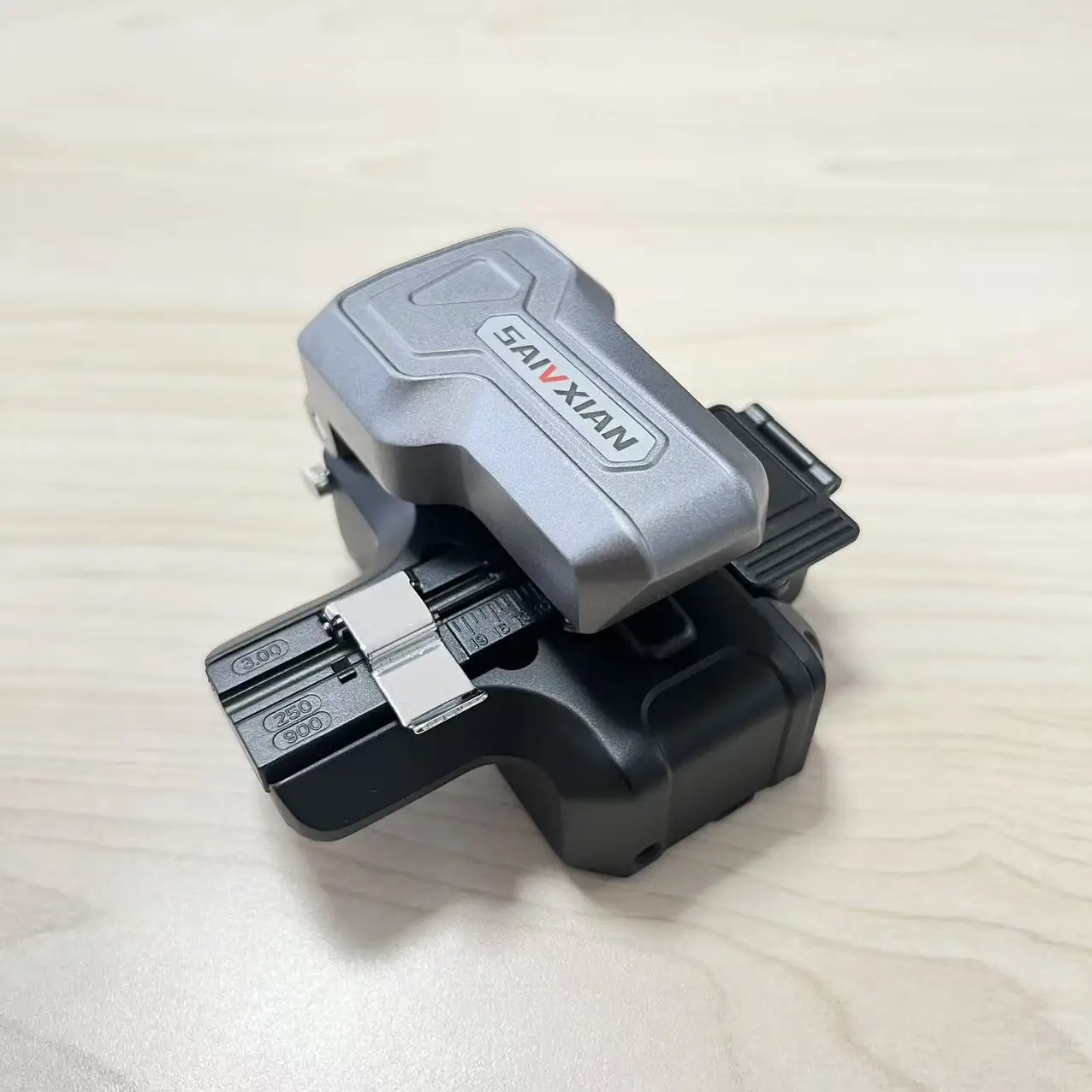 SAIVXIAN NEW M9 원스텝 완전 자동 고정밀 광섬유 절단기 광섬유 융착기 절단 칼