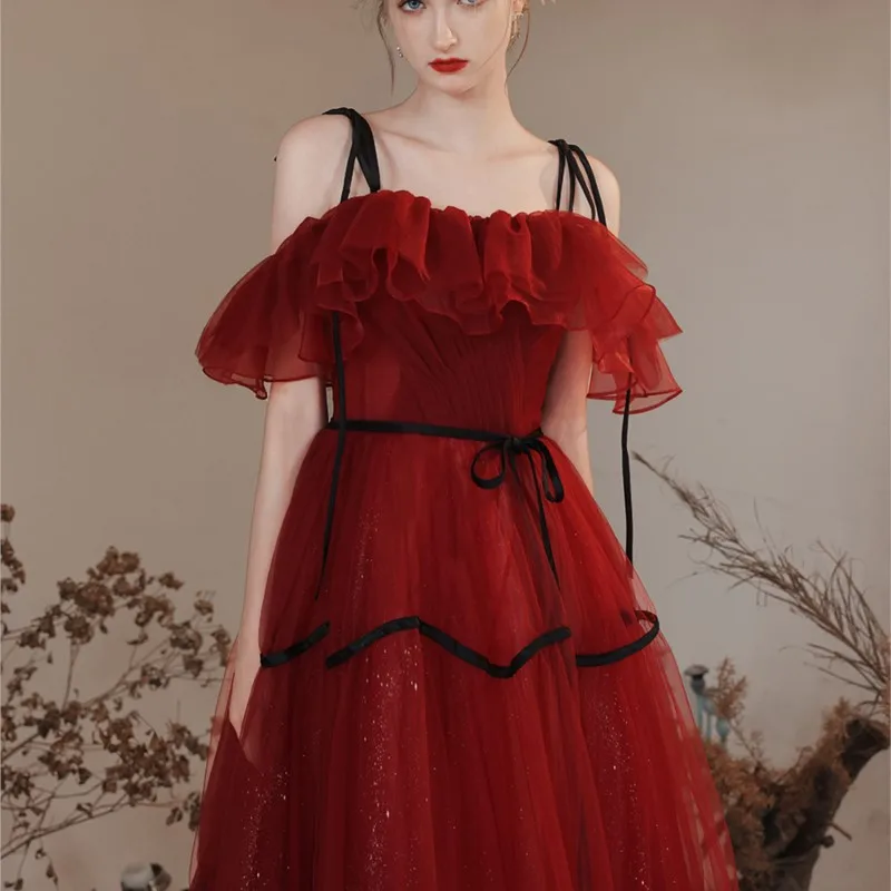 

One line shoulder toasting dress new red suspender Pompadour cover fairy