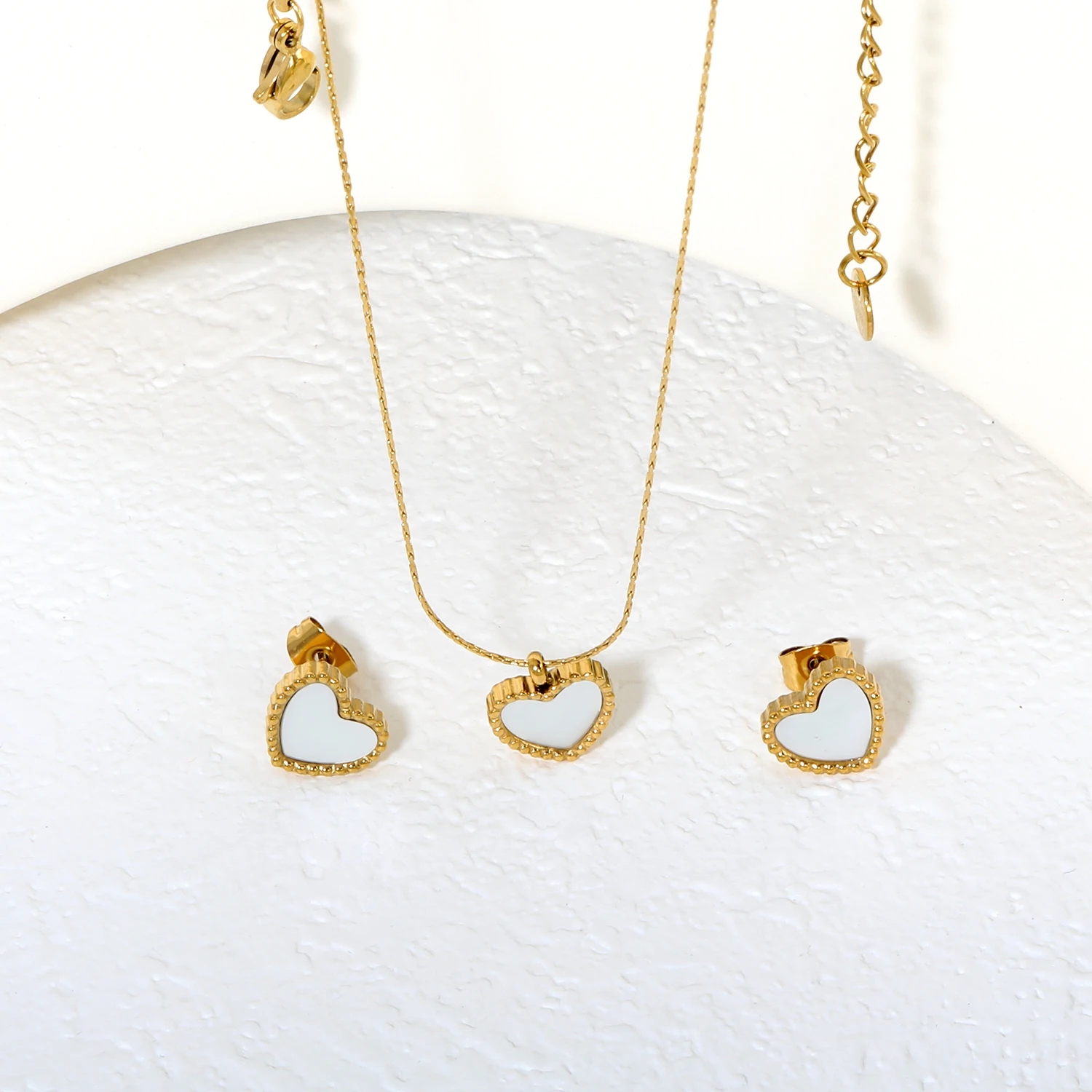 Heart White Shell Stud Earrings & Necklace Set