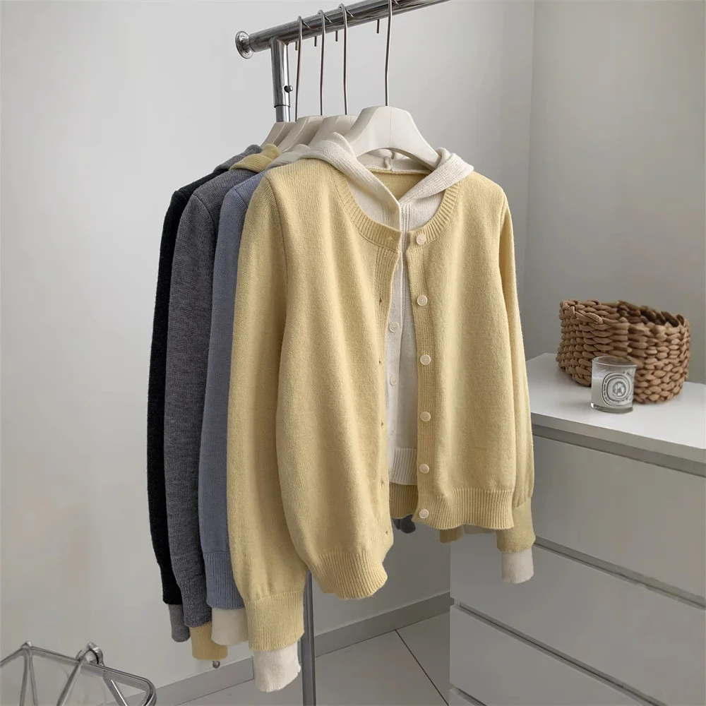 

Spring Autumn New Style Color Blocked Hooded Knitted Cardigan Women Soft Lazy Style Single Breasted Fake Two Piece Cardigan Top