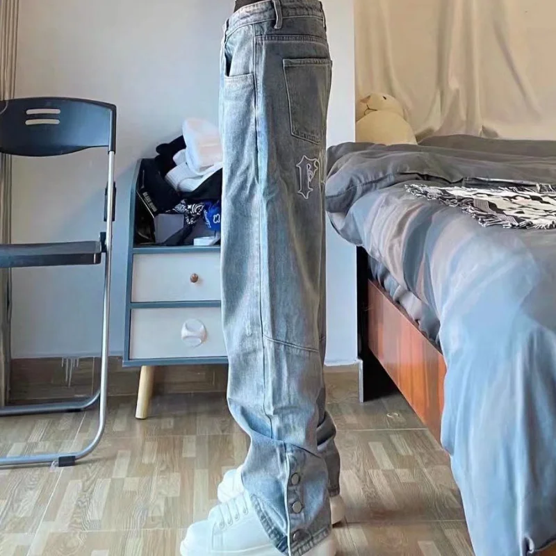 Celana Koboi Pria Tren 2025 Celana Hip Hop Longgar Retro Jeans Untuk Pria Lurus Kasual Vintage Musim Panas Sobek Reguler Kpop
