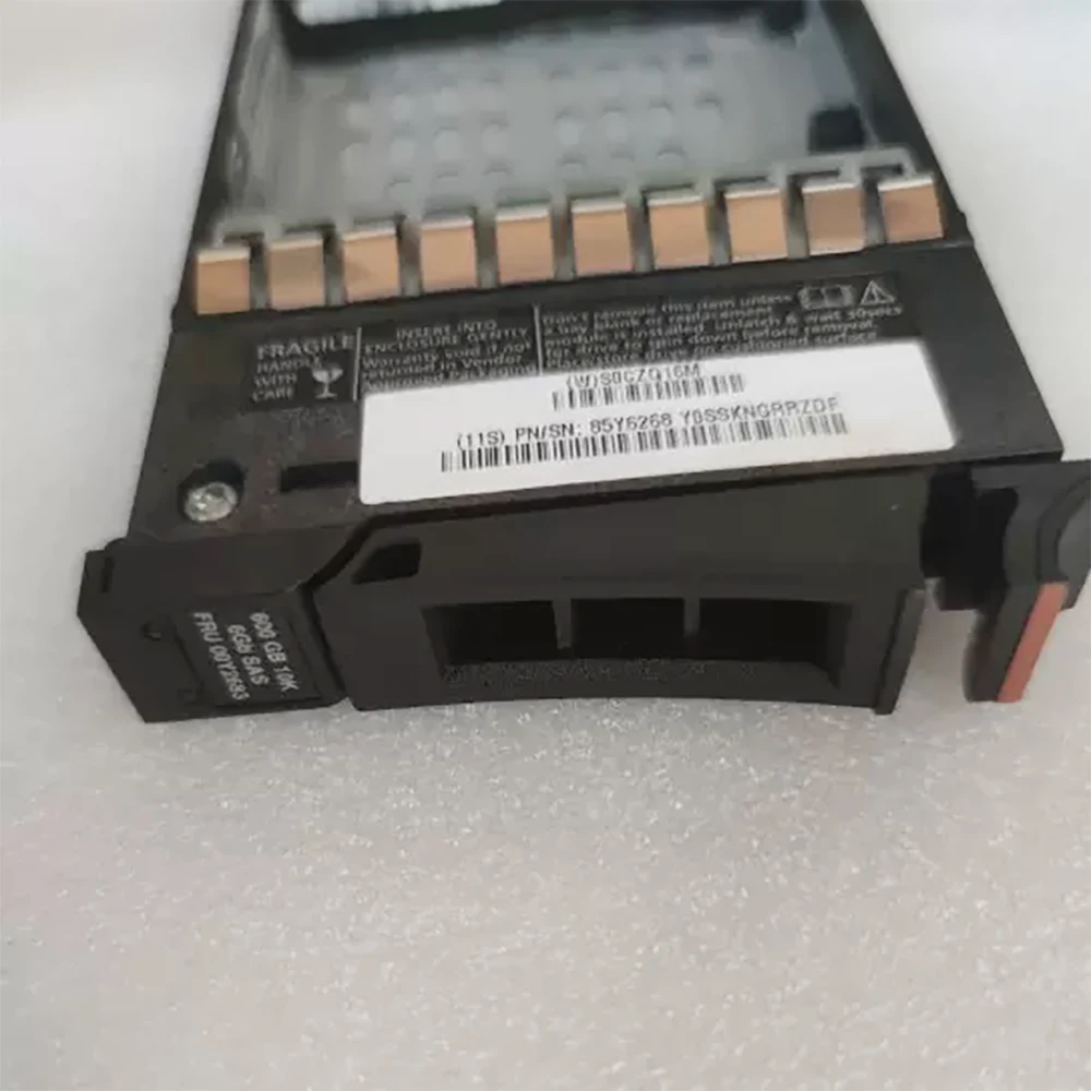 Для жесткого диска IBM HDD 00Y2683 85Y5864 00L4521 600G 10K SAS 2,5 ''V7000