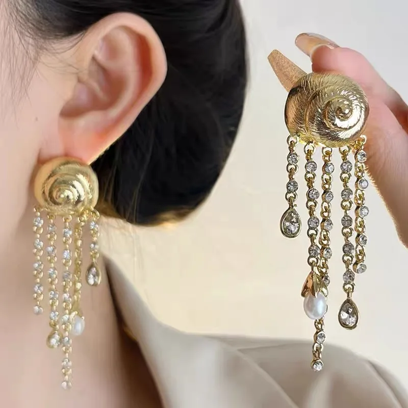 Niche design metal conch rhinestones pearl tassel earrings delicate light luxury women\'s banquet jewelry