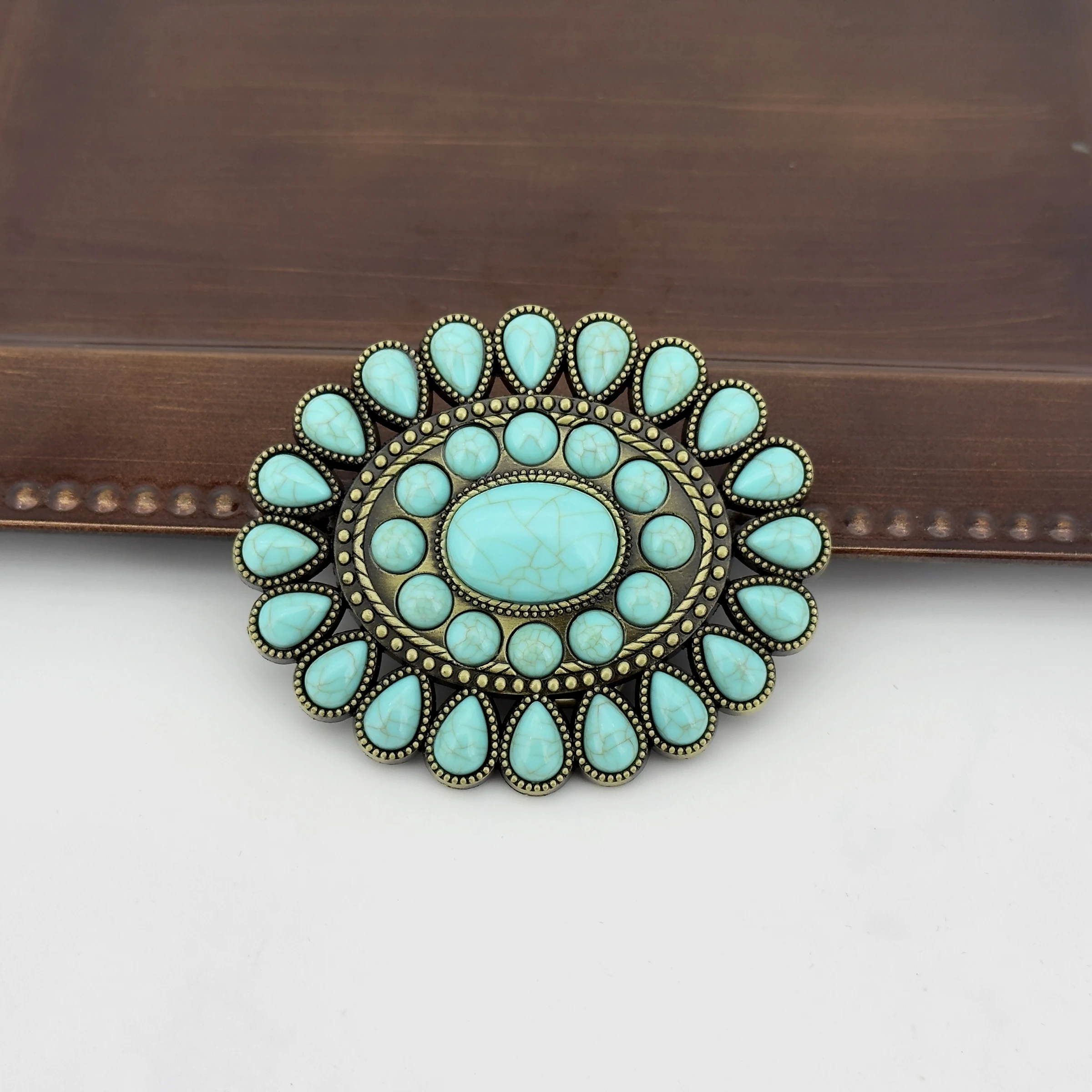 1, heiß verkaufte Retro-Bronze-Gürtelschnalle mit antikem Türkis-Intarsien, hochwertiger und modischer ovaler Gürtel aus Zinklegierung mit Wassertropfen