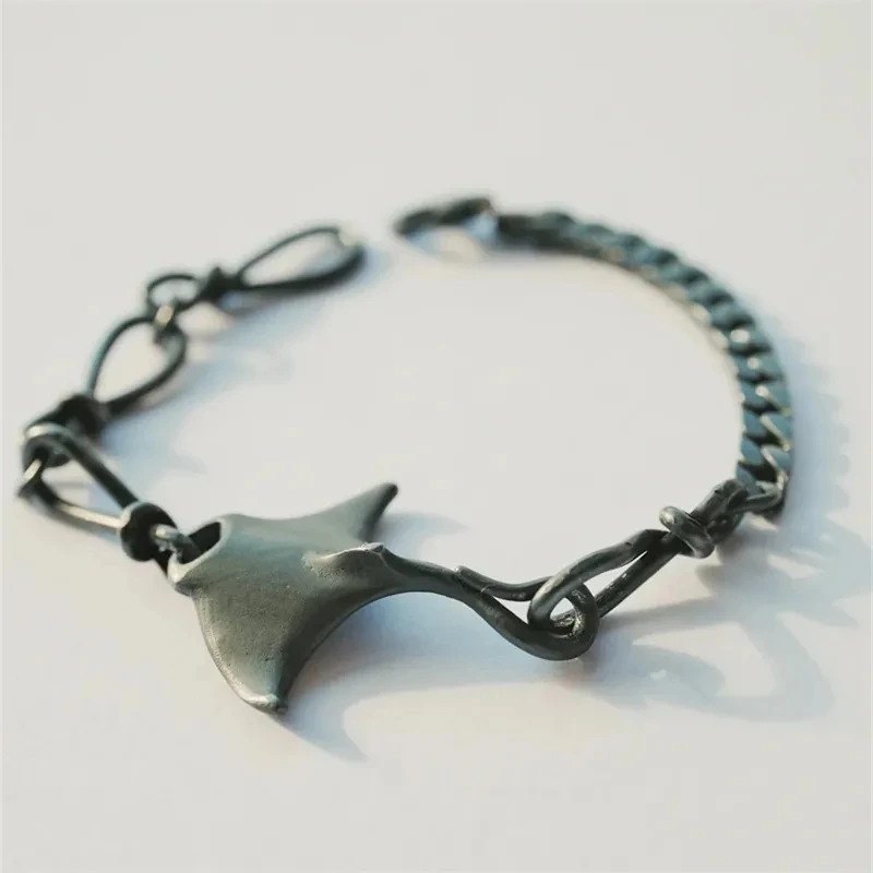 

Ocean Creatures Exquisite Devil Fish Bracelet Niche Fashion Design Unique Jewelry Showcasing Mature Men's Charm Jewelry Gifts