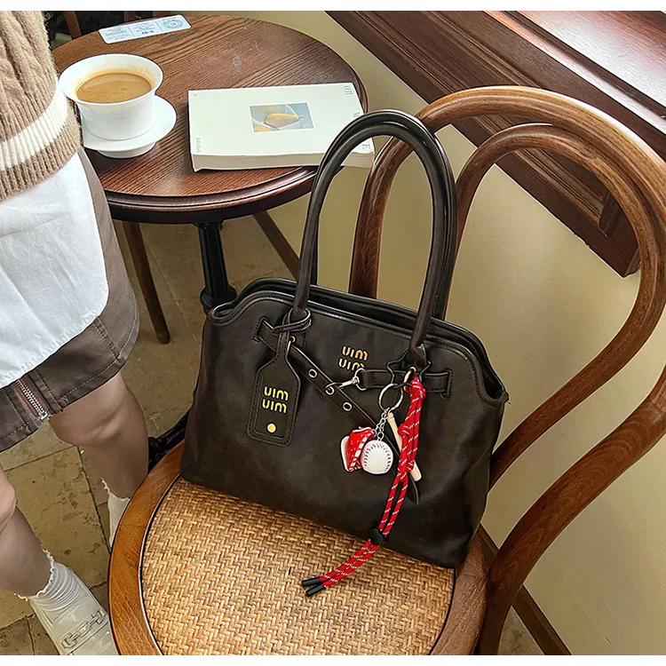 2024 new vintage fashion soft leather shell bag all-match underarm bag large capacity commuter handbag