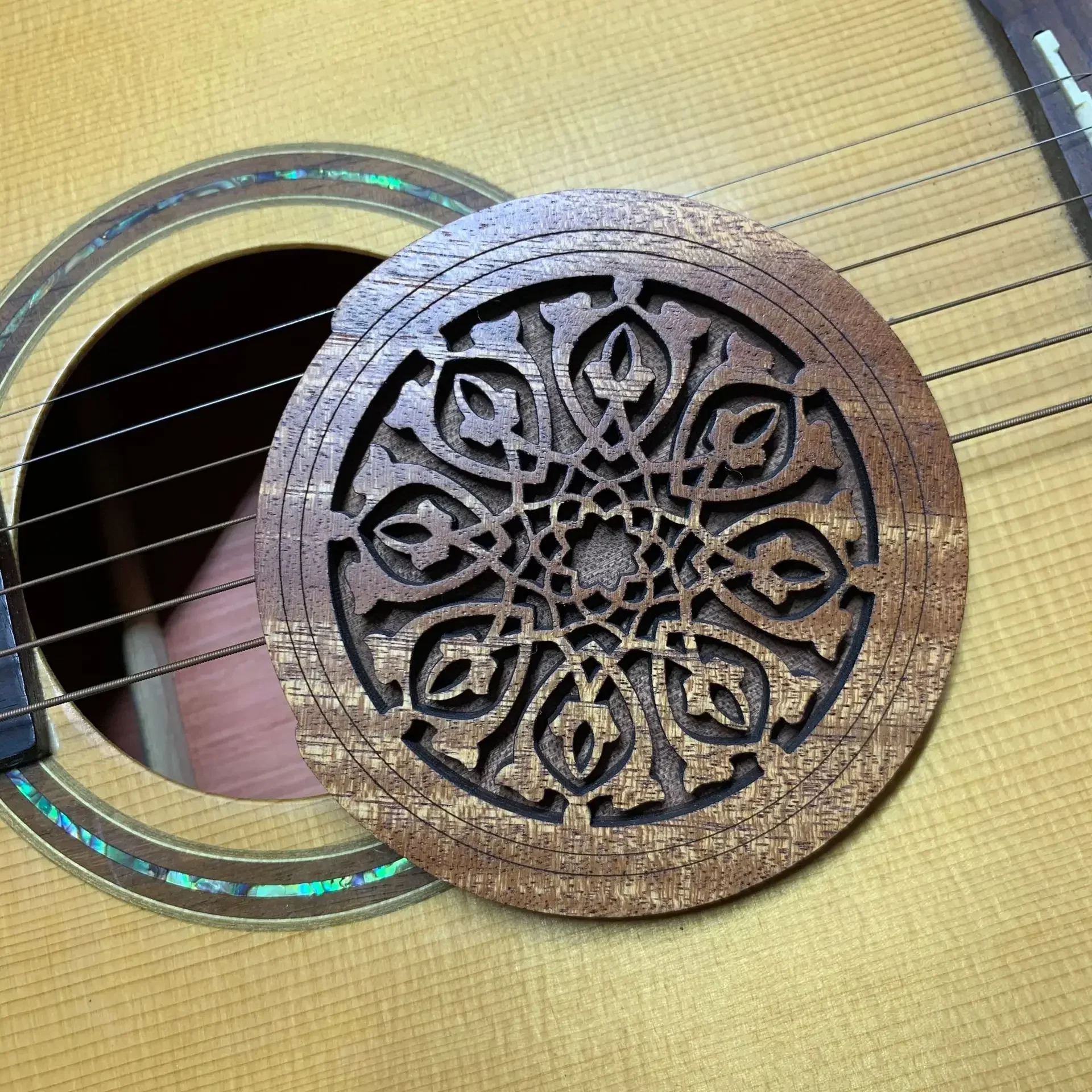 Guitar Wooden Soundhole Sound Hole Cover Block Feedback Buffer Mahogany Wood for 40/41 inch Acoustic Folk Guitars