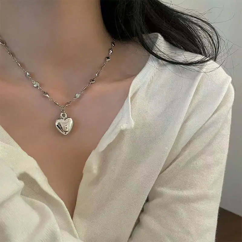 Lcr الأوروبية والأمريكية نمط جديد Ins الحد الأدنى العصرية القلب سلسلة بدلاية قلادة تنوعا العصرية الفولاذ المقاوم للصدأ الترقوة قلادة الأبيض K