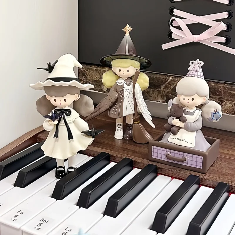 

100%Genuine Molinta Chasing Light Series V12 Blind Box Kawaii Doll Mystery Box Anime Figure Room Decoration Collection Kids Gift