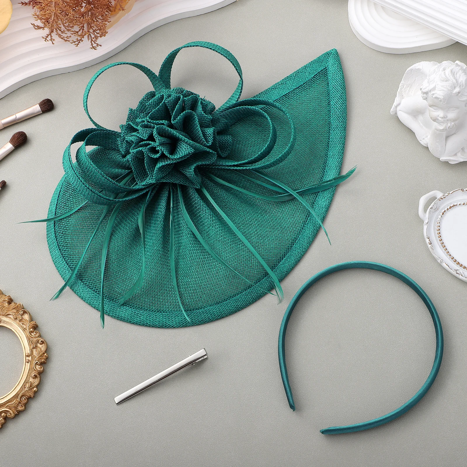 

Retro Fascinator Headband for Women Elegant Net Tulle Hair Accessory Wedding Bridal Bridesmaid Party Decor Masquerade Ball Stage