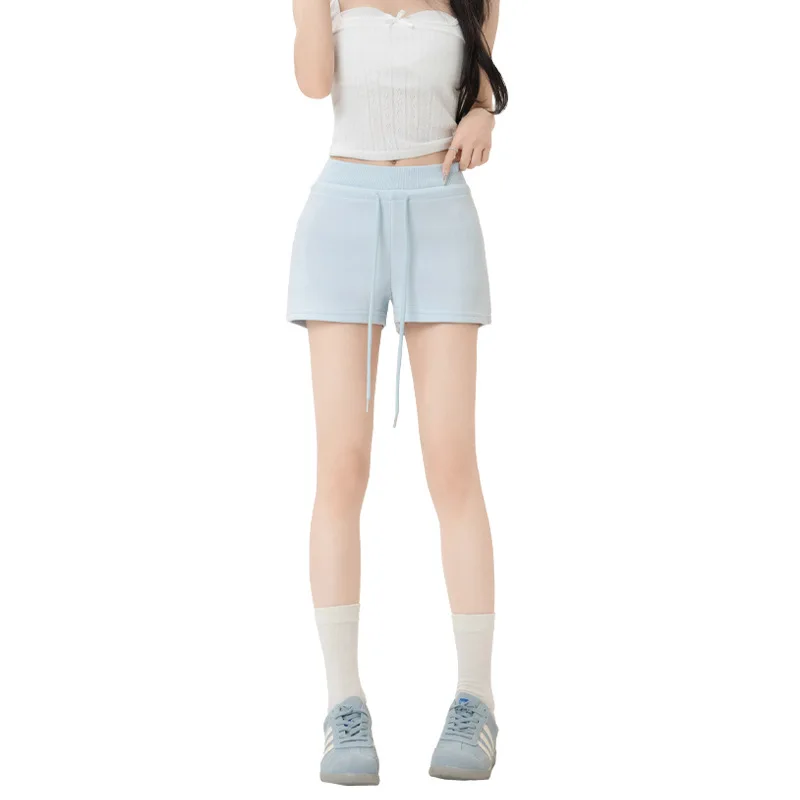 กางเกงขาสั้นกีฬาลำลองสไตล์สาวเผ็ดสำหรับผู้หญิงในฤดูร้อน เอวสูง เข้ารูปและกระชับสัดส่วนสำหรับสวมใส่ภายนอก