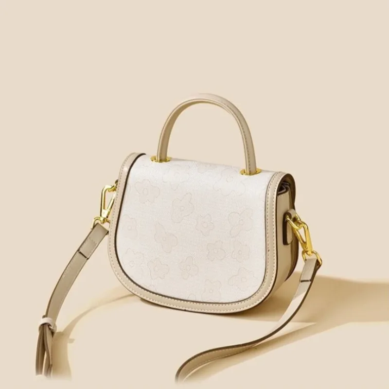 New Women's Bag High Value Messenger Bag 2026 Fashion Small Bag Portable Shoulder Advanced Texture Lock Temperament Commuting