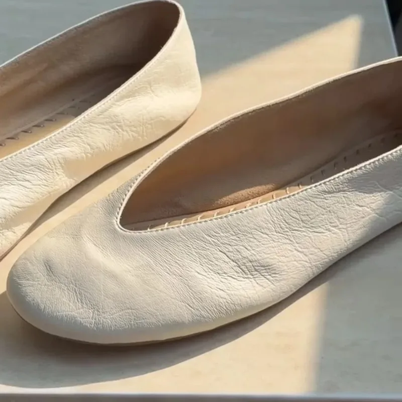 2026 Sommer Neue Französische Retro-Schuhe mit Runder Zehenpartie und Flachem Absatz für Damen - Bequem und Vielseitig