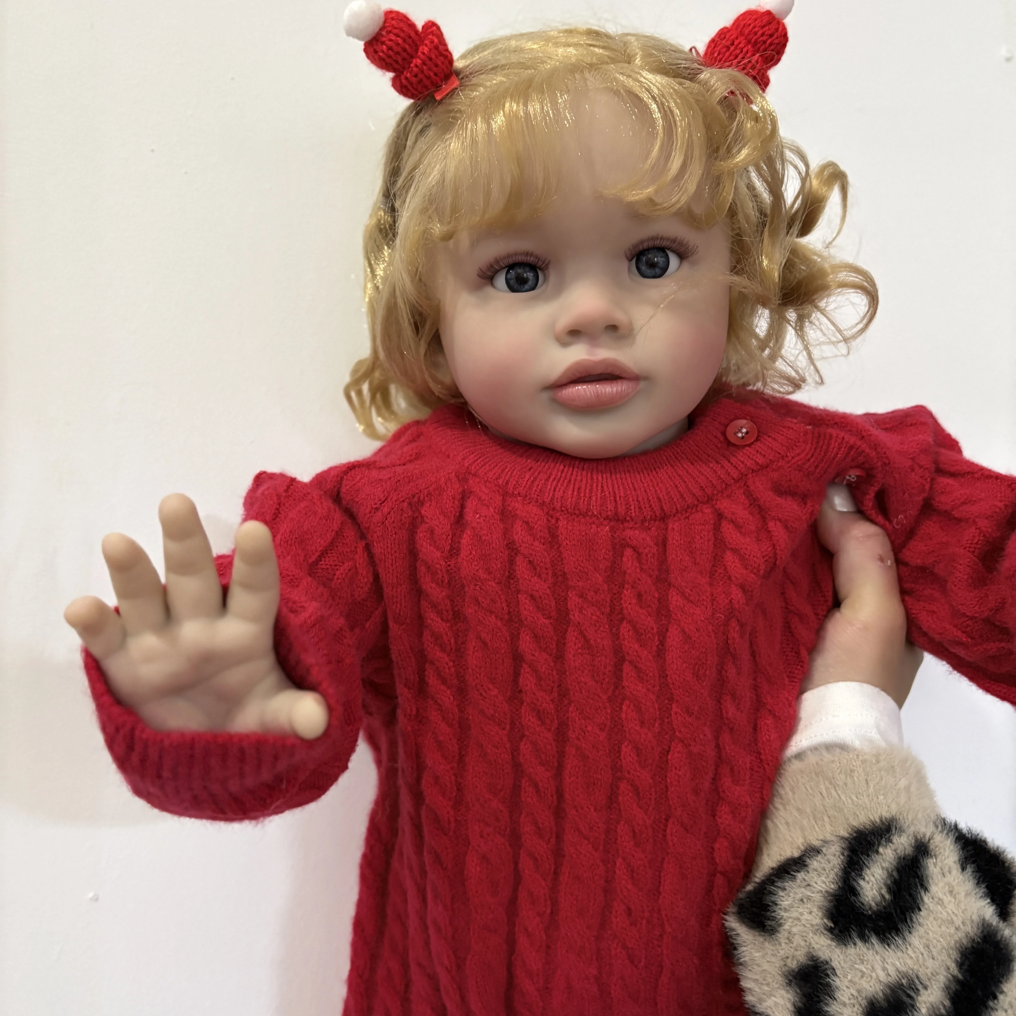 

NPK 26-дюймовая 3D-кожа ручной работы с ручной росписью и видимыми венами Reborn Pippa для маленьких девочек с вьющимися волосами Реалистичная детская реальная фотография