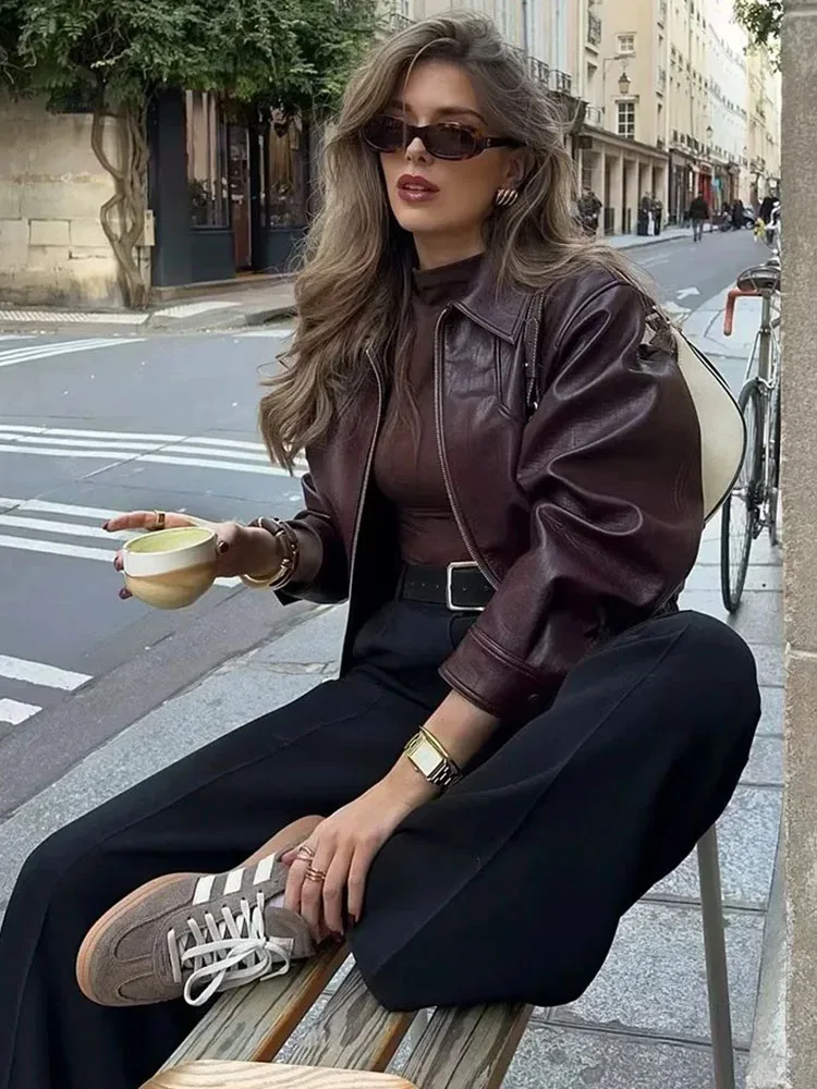 سترات نسائية كلاسيكية من البولي يوريثان ملابس خروج غير رسمية موضة خريف 2025 معطف نسائي رائع بسحاب عالي الشارع ملابس خارجية أنيقة