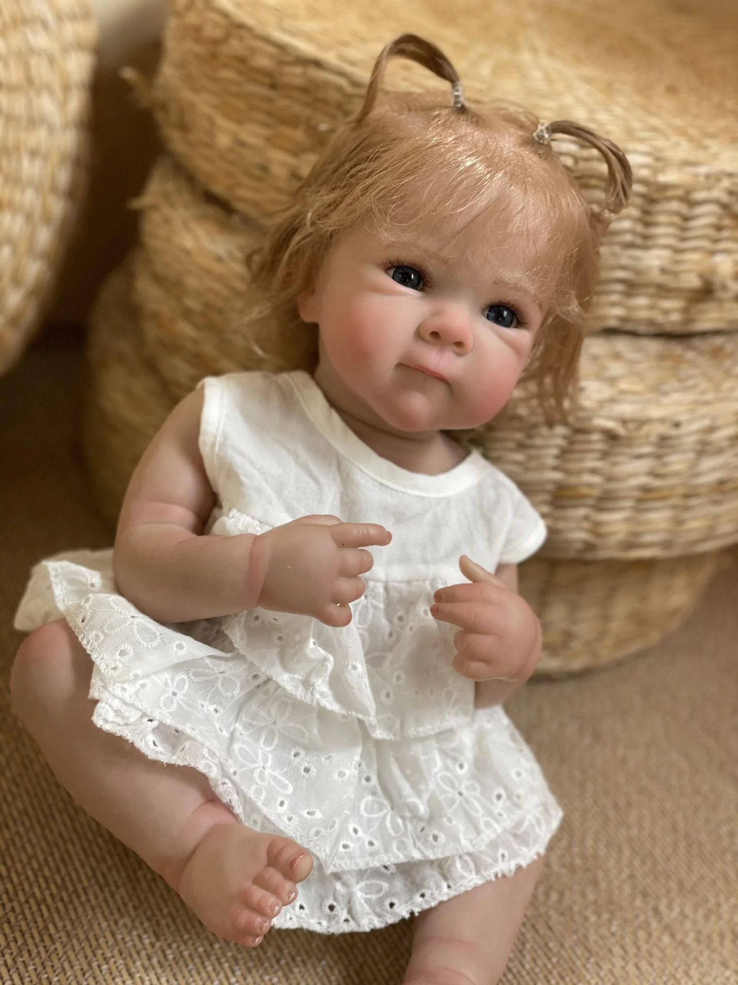 Anano Muñeca Reborn Bettie De 45 Cm - Bebé Realista Con Cuerpo De Tela, Pelo Y Pestañas Hechas A Mano - Ideal Para Regalar