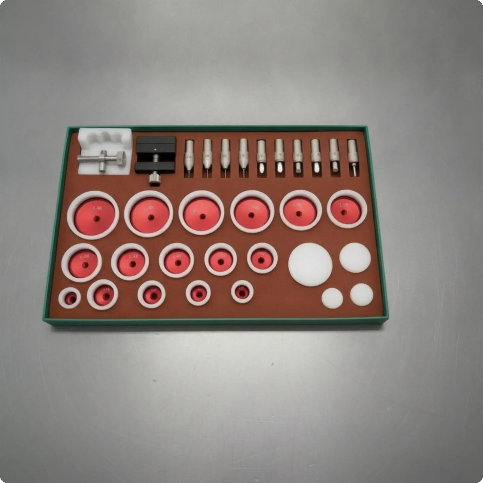 Watch Press with 31-Piece Die Set Long-Lasting for Watchmakers