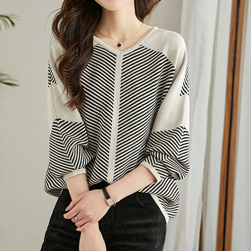 2023 Spring Autumn Stylish Striped Patchwork Pullovers Korean Loose Women\'s Clothing Commute Long Sleeve Casual V-Neck T-shirt