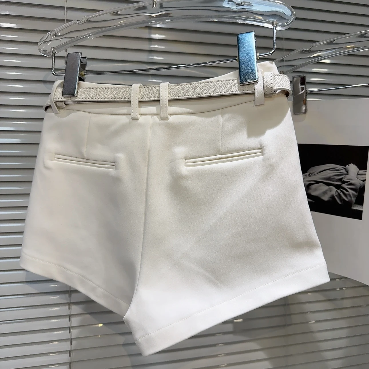 Printemps 2026 à la mode métal bleu ceinture de taille mince couleur Pure coton soie costume t-quarts longueur orthès pour les femmes décontracté Stra...