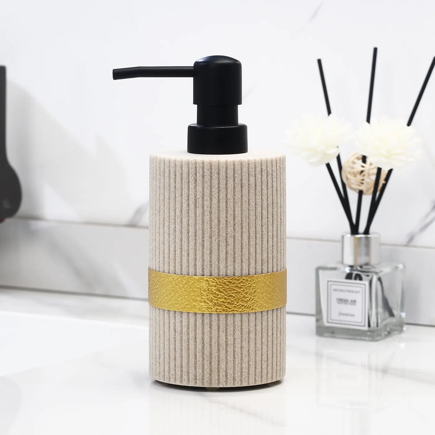 Separate bottle of hand sanitizer Home stay hotel shower gel shampoo creative bottle large capacity lotion press bottle bathroom