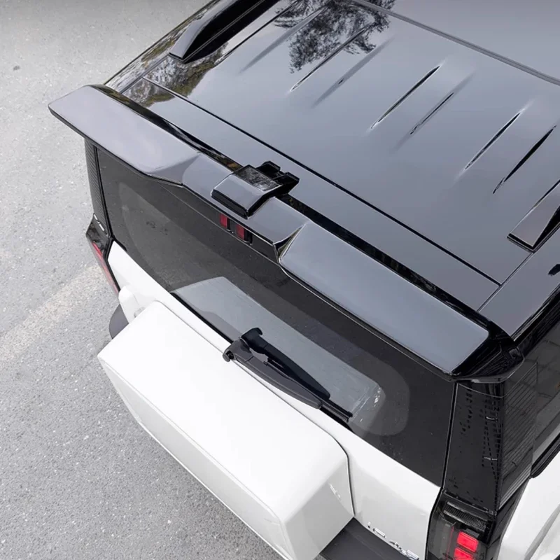 

Для Chery ICAR03 03T спортивное высокое хвостовое крыло без перфорации с фиксированным ветровым крылом, специальное верхнее крыло, аксессуары для внешней модификации