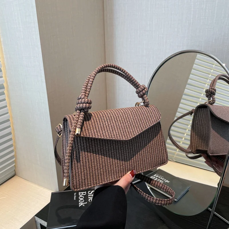 

Trendy Stripe Design Women's Handbag Fashionable Shoulder Crossbody Bag 2025 Stylish Trendy Small Square Bag Handbag