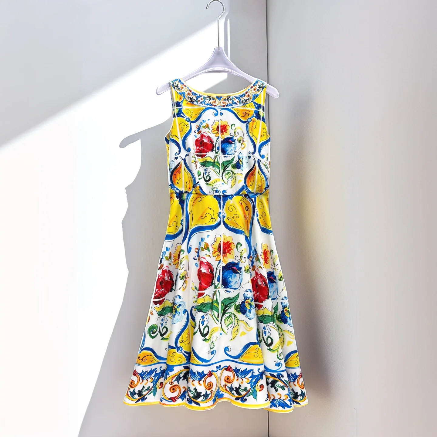 جودة عالية جديد ميلان المنصة المدرج الصيف المرأة موضة حفلة السفر بوهو شاطئ سليم مطبوعة الباروك سترة دون أكمام فستان