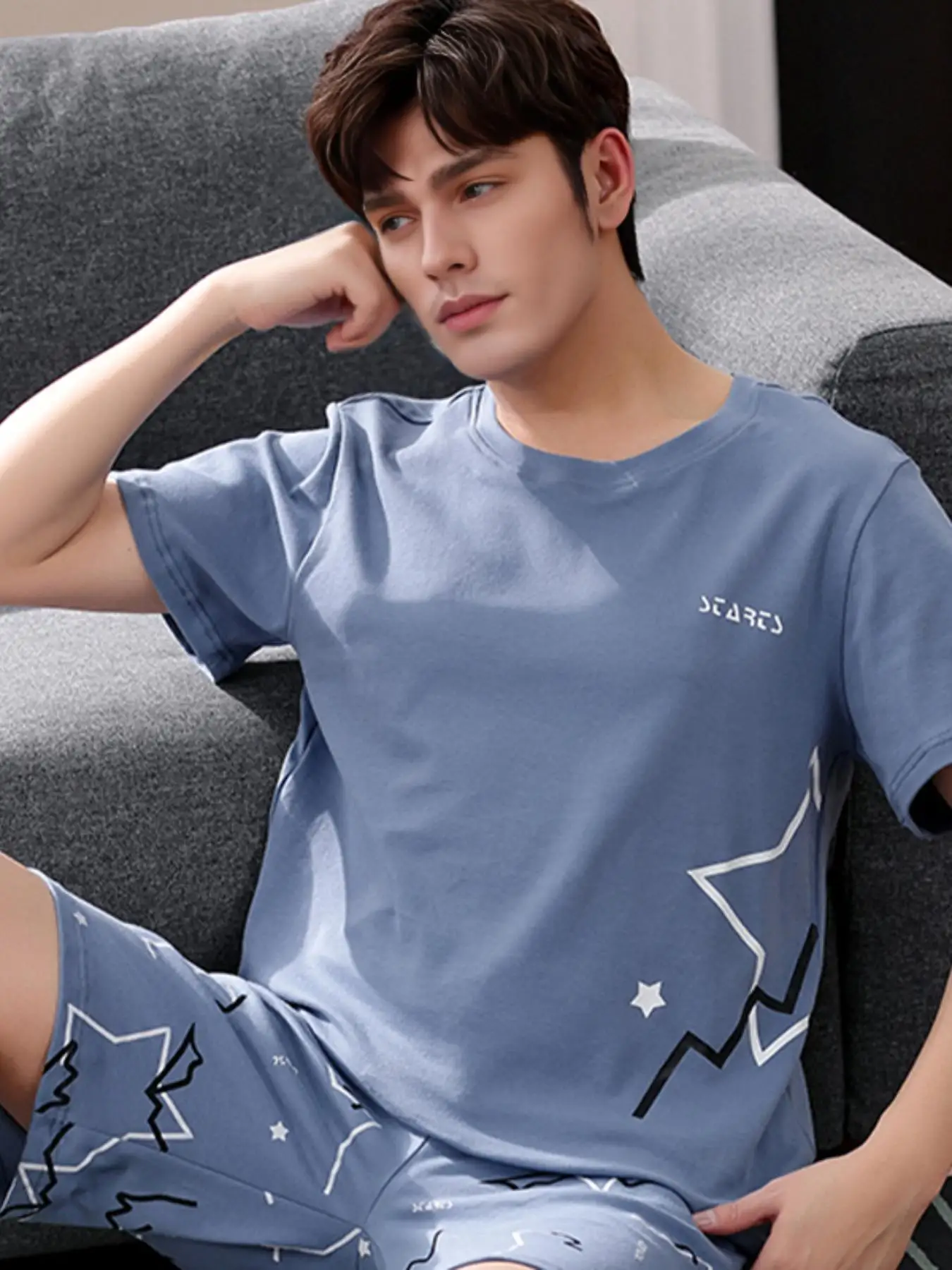 

Summer Style Pajamas Men's pajama set with short-sleeved shirts printed with letters and shorts with all-over prints short-sl