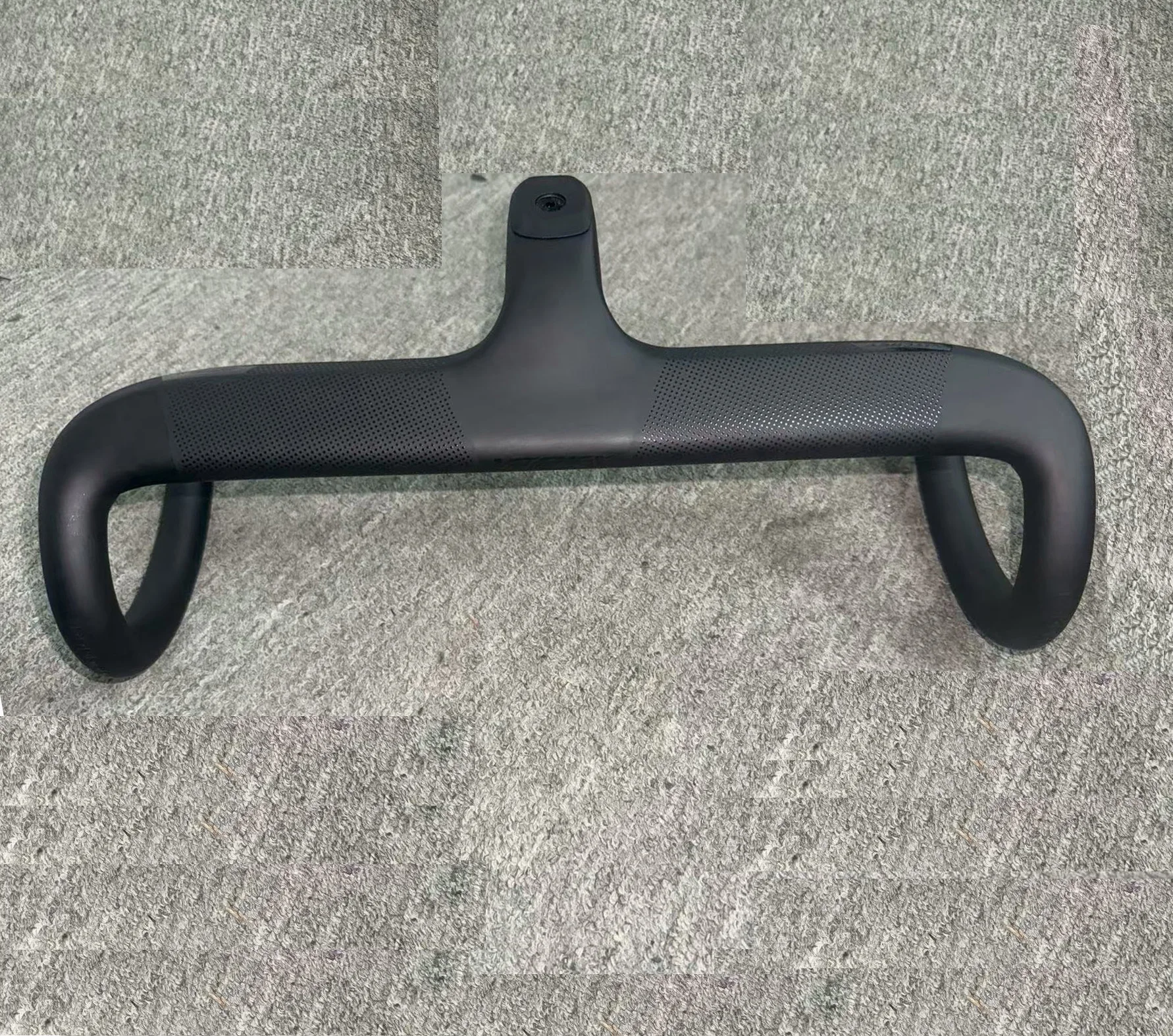 

Vitchey Full Carbon Road Bike Integrated Handlebar. Inner wiring handlebar. Comes with a gasket, diameter 28.6mm