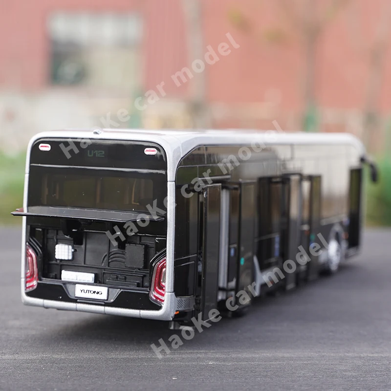 Yutong Bus Model U12 Overseas Edition Black Diamond Model 1:42 Bus Pure Electric Bus Alloy Model