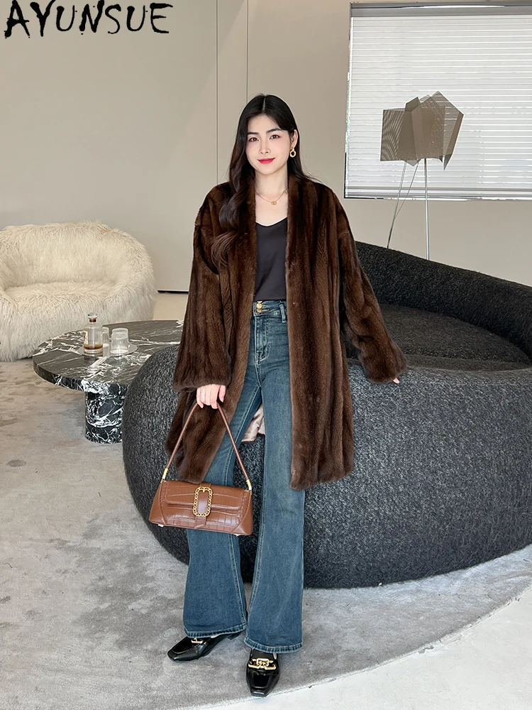 

AYUNSUE Натуральное бархатное норковое меховое пальто женское с v-образным вырезом Роскошное цельное норковое пальто для женской одежды Элегантное меховое пальто 2025 Кофта С Мехом