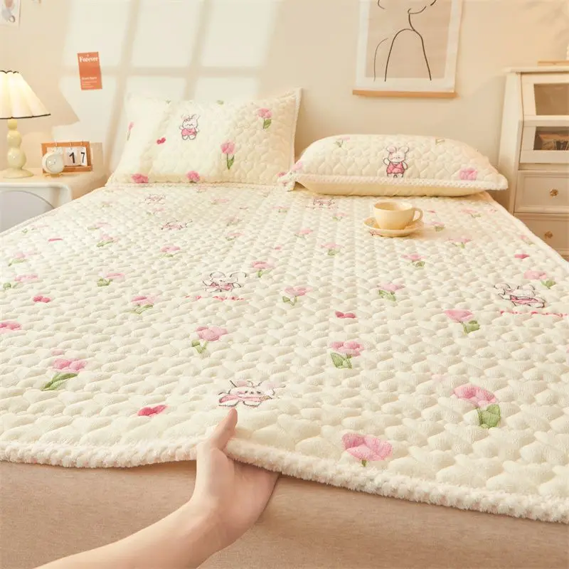 Winter Thin Milk Velvet Soft Mattress Toppers Home Dormitory Non-slip Foldable Single Double Queen Bedsheet Quilted Mattress Mat