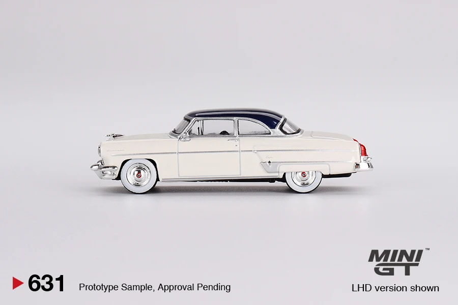 MINIGT 1/64 631 Lincoln Capri 1954 Arctic White / Atlantic Blue LHD Diecast Automotive Model Ornaments Toys Gift Decorations