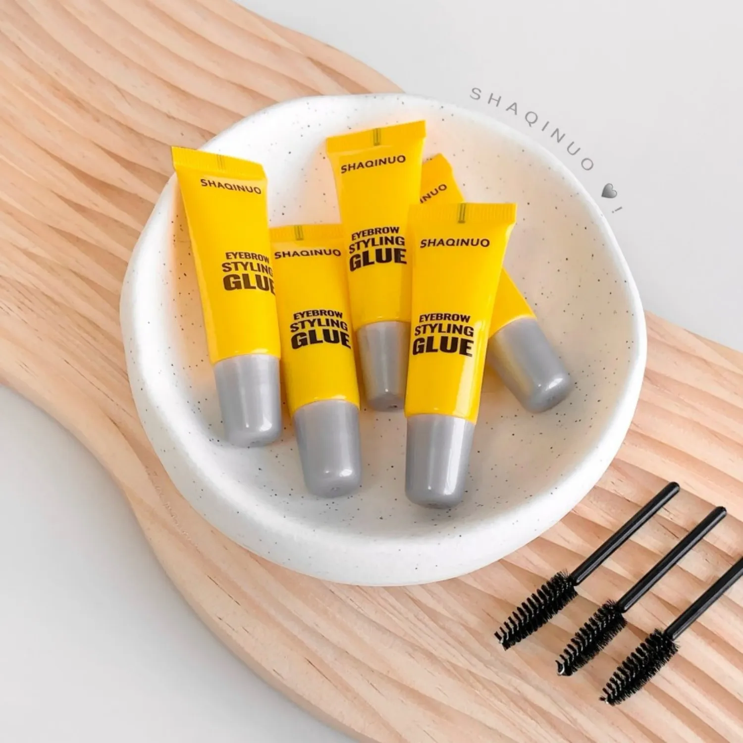 シャキヌオ 3D アイブロウジェル 防水 汗に強い 長持ち 自然な形作り 落ちにくい 学生向けメイク