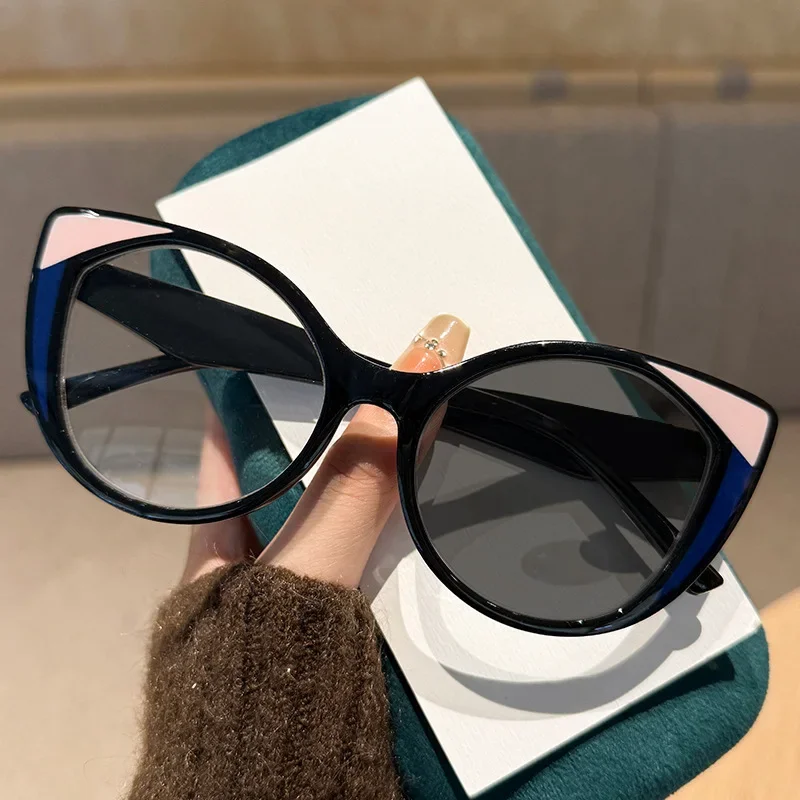 2025 New Fashionable Cat Eye Photochromic Women's Reading Glasses Retro Neutral High Quality Color Blocked Presbyopia Glasses