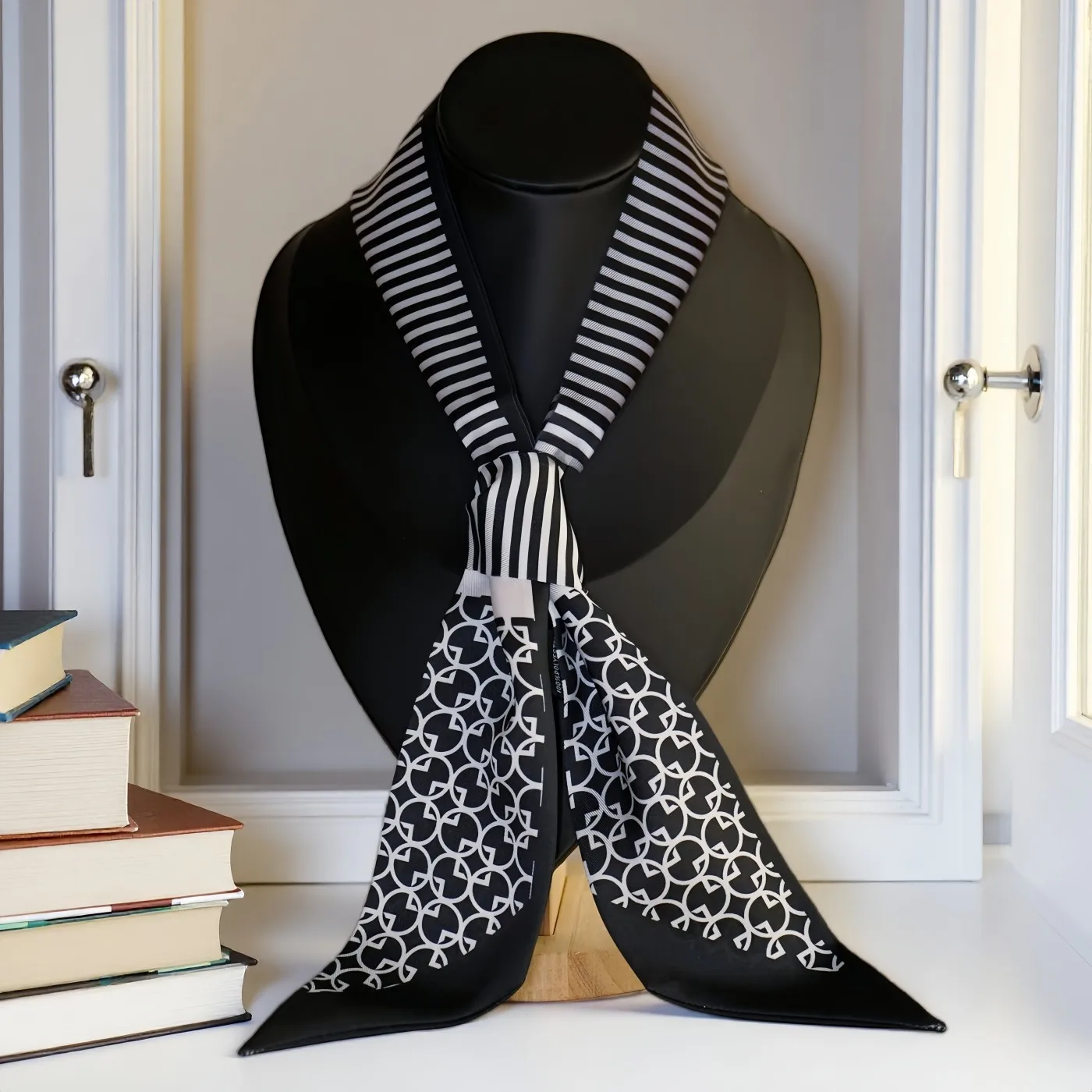 

New 2025 Autumn Ladies Silk Scarf Fashionable Elegant Women's Neckwear for Stylish Accessory