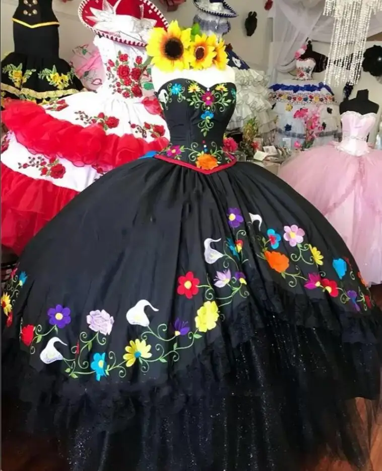 Черные платья Quinceanera в мексиканском стиле Charro 2023 с цветочной вышивкой кружева слойные тюли атласные платья для выпускного вечера для xv лет