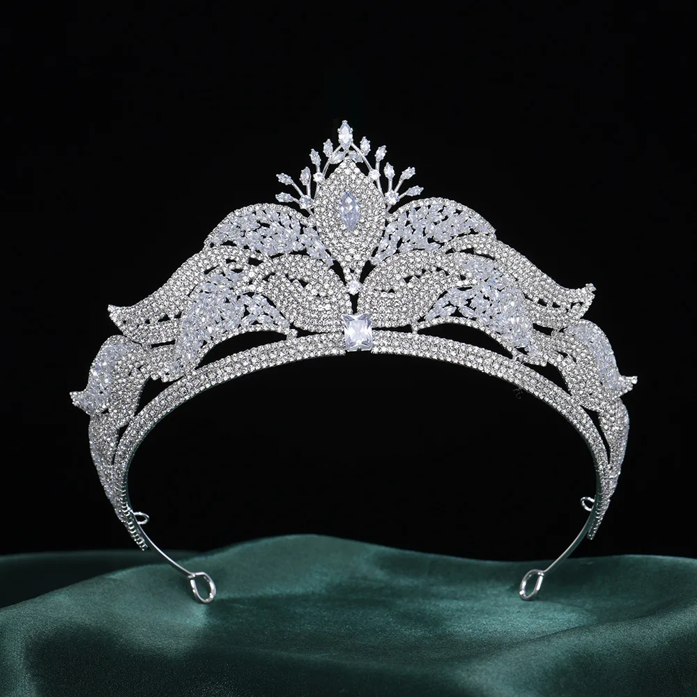 

HIBRIDE New Premium Exquisite Crown Women's Dress Pendant Jewelry Accessories Suitable for Dubai Wedding Host Ball Gift G-3
