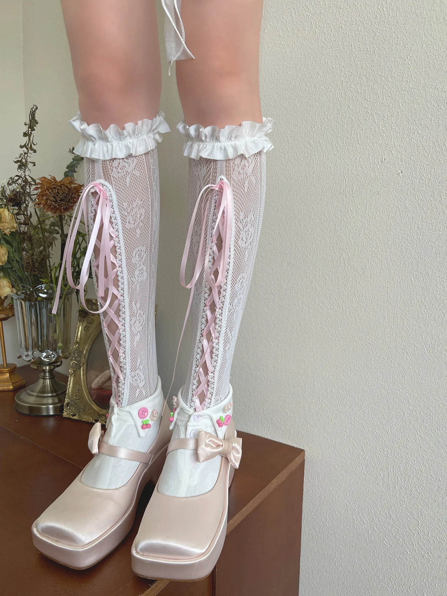 Japanese Spring and Autumn New Pink Cream Ballet Stockings Women's Strap Bow Lolita Girls Lace Media Tube Lace Socks female