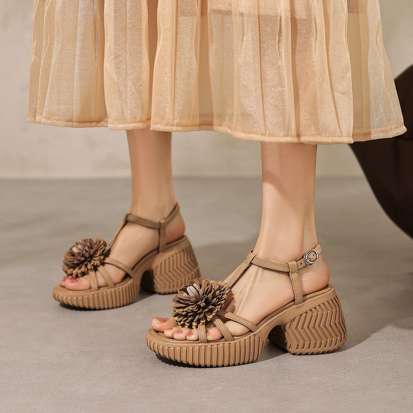 

Genuine Leather Cowhide Women Sandals,Fashion Flowers Platform Women Shoes,Casual Work Flats